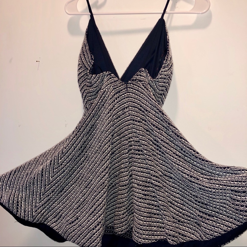 Dress - Picture 4 of 5